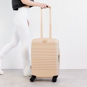 Beis The Carry On Roller in Beige